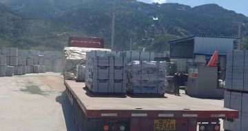 宝鸡 芝麻白仿形路沿石，直形路沿石