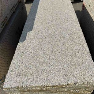 宝鸡 黄金麻花岗岩荔枝面毛板，半成品