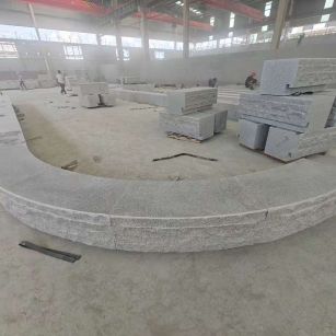 宝鸡 芝麻白异形坐凳，自然面光面弧形加工