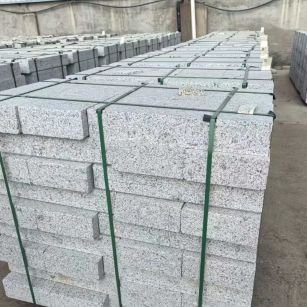 宝鸡 白麻花岗岩路沿石，弧形路沿石，道牙石，马路牙子，界石，路缘石，平沿石，直岩石，平缘石等