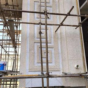 宝鸡 黄金麻花岗岩别墅外墙干挂回纹造型效果