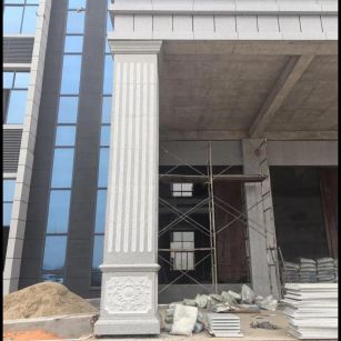 宝鸡 芝麻白光面花岗岩门楼大柱（罗马柱）配雕花底座