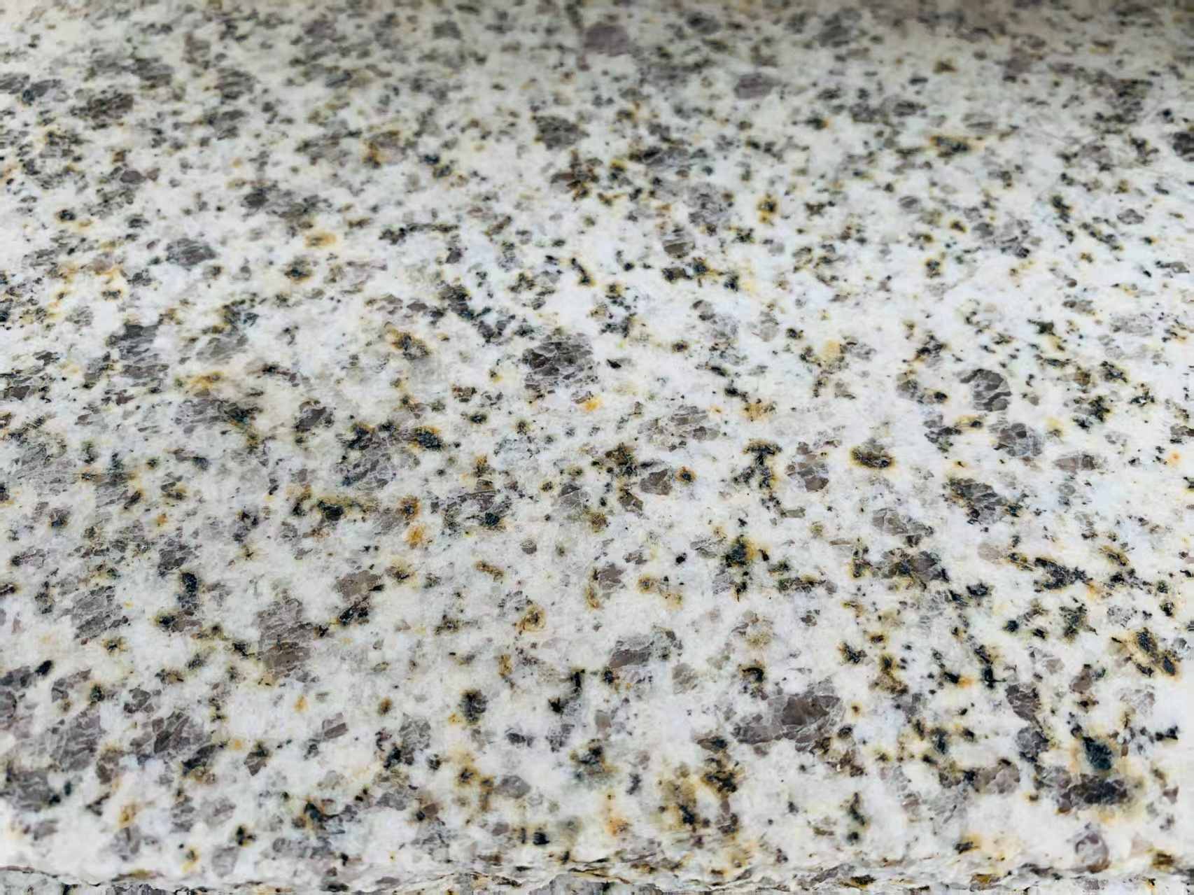 宝鸡 黄金麻花岗岩石材浅黄光面