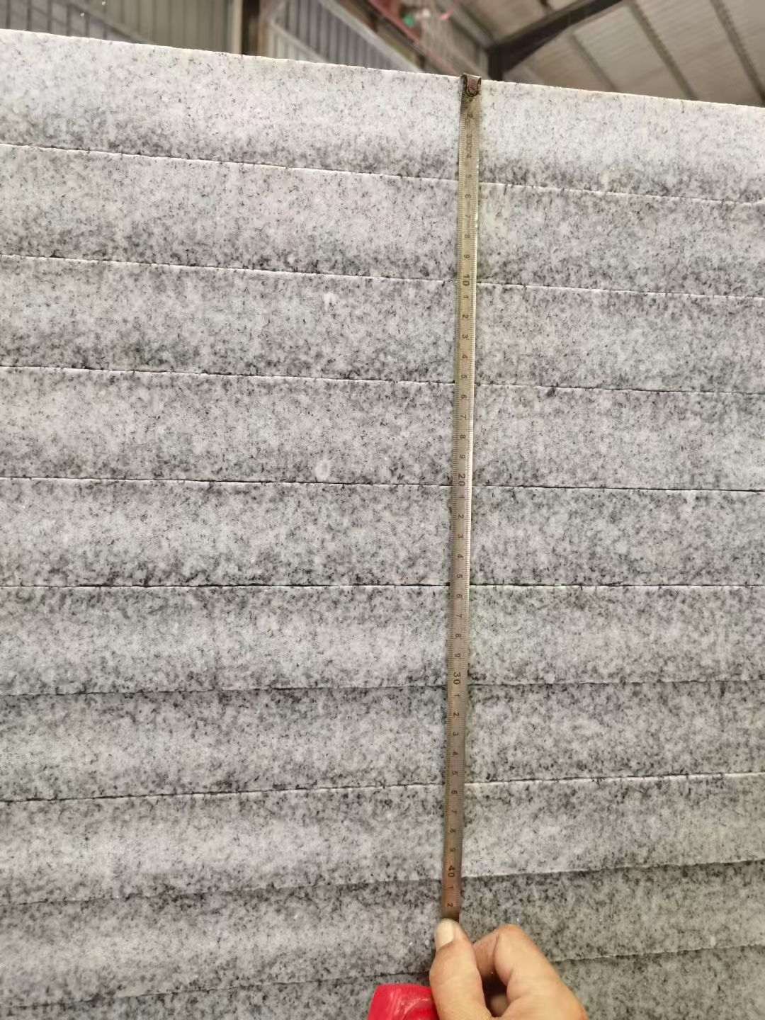 宝鸡 芝麻白火烧成品厚薄均匀，B料价格接近A料质量