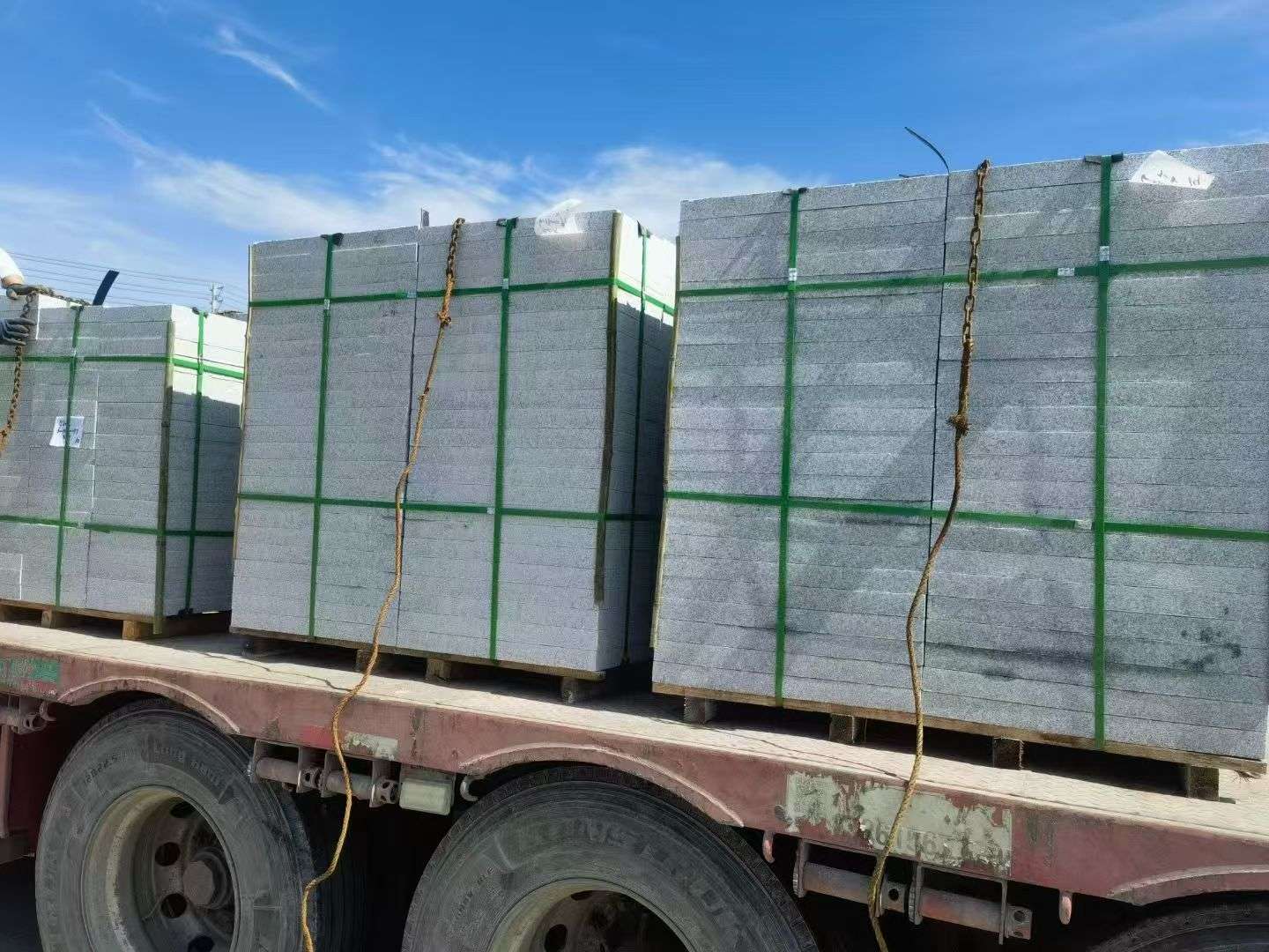 宝鸡 芝麻白花岗岩地铺石装车日常