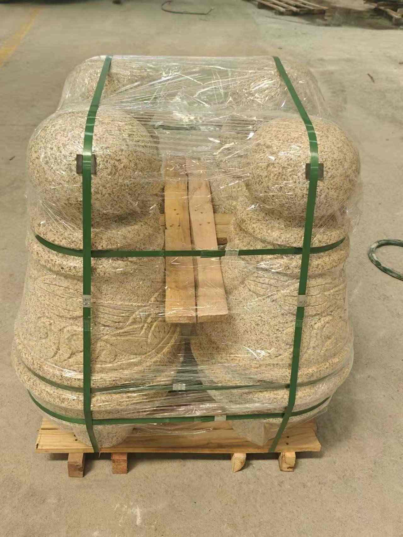 宝鸡 黄金麻异形定制雕花——棒棒糖挡车柱