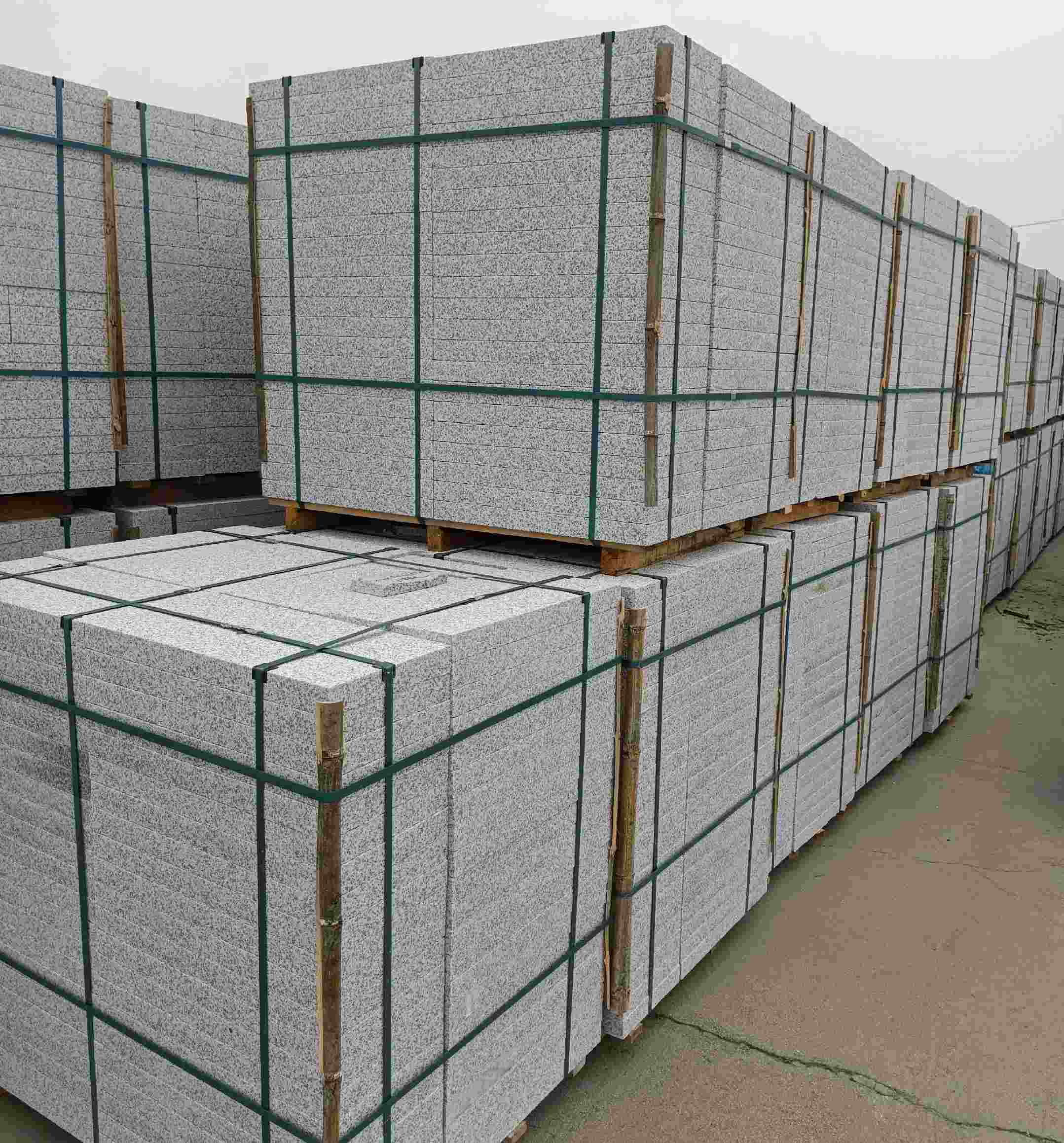 宝鸡 白麻花岗岩石材荔枝面地铺石（300*600*50）