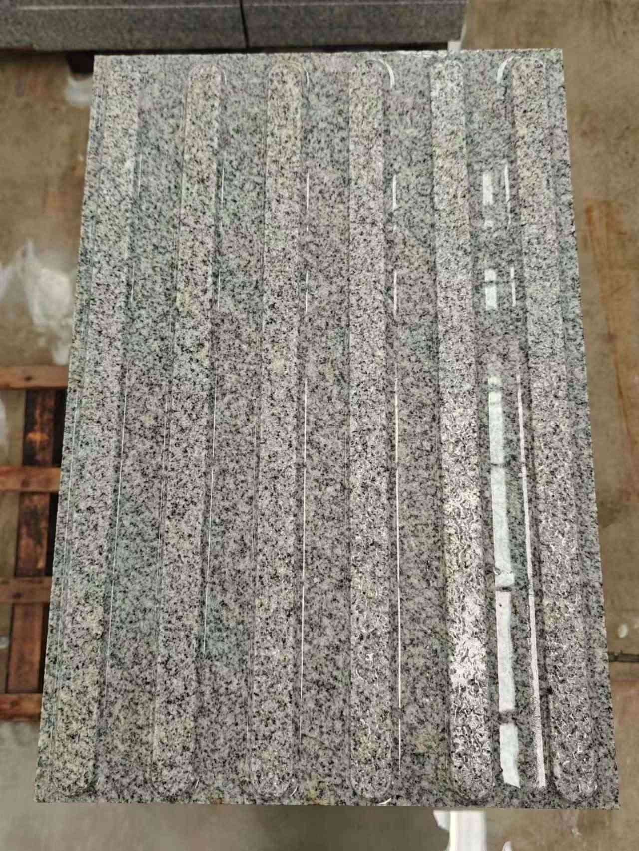 宝鸡 芝麻白花岗岩荔枝面雕刻盲道，盲条