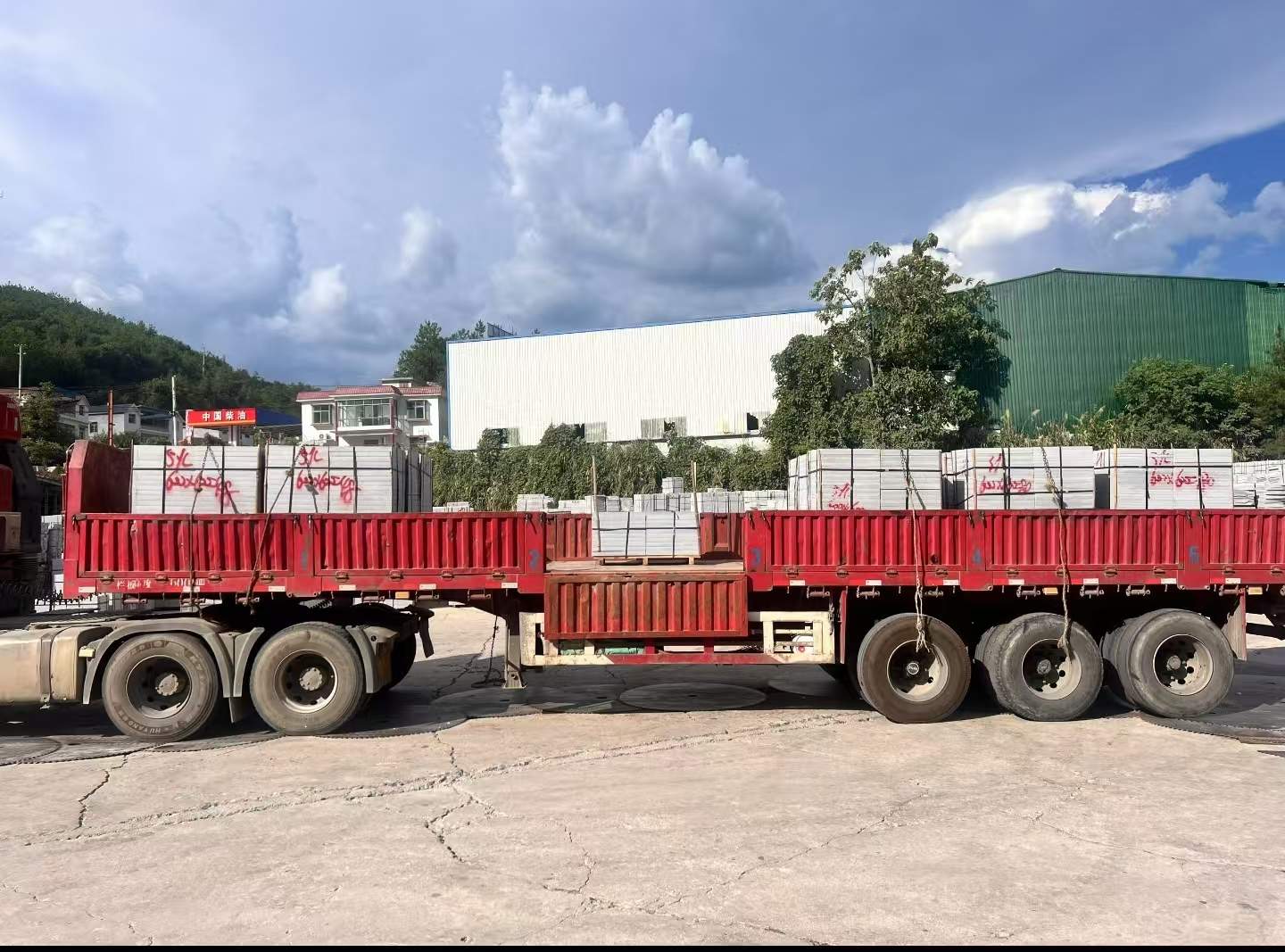 宝鸡 芝麻灰花岗岩地铺石出货日常