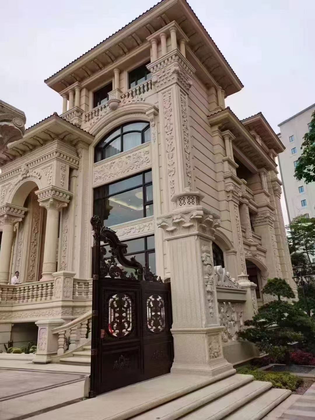 宝鸡 黄金麻花岗岩别墅外墙干挂效果展示