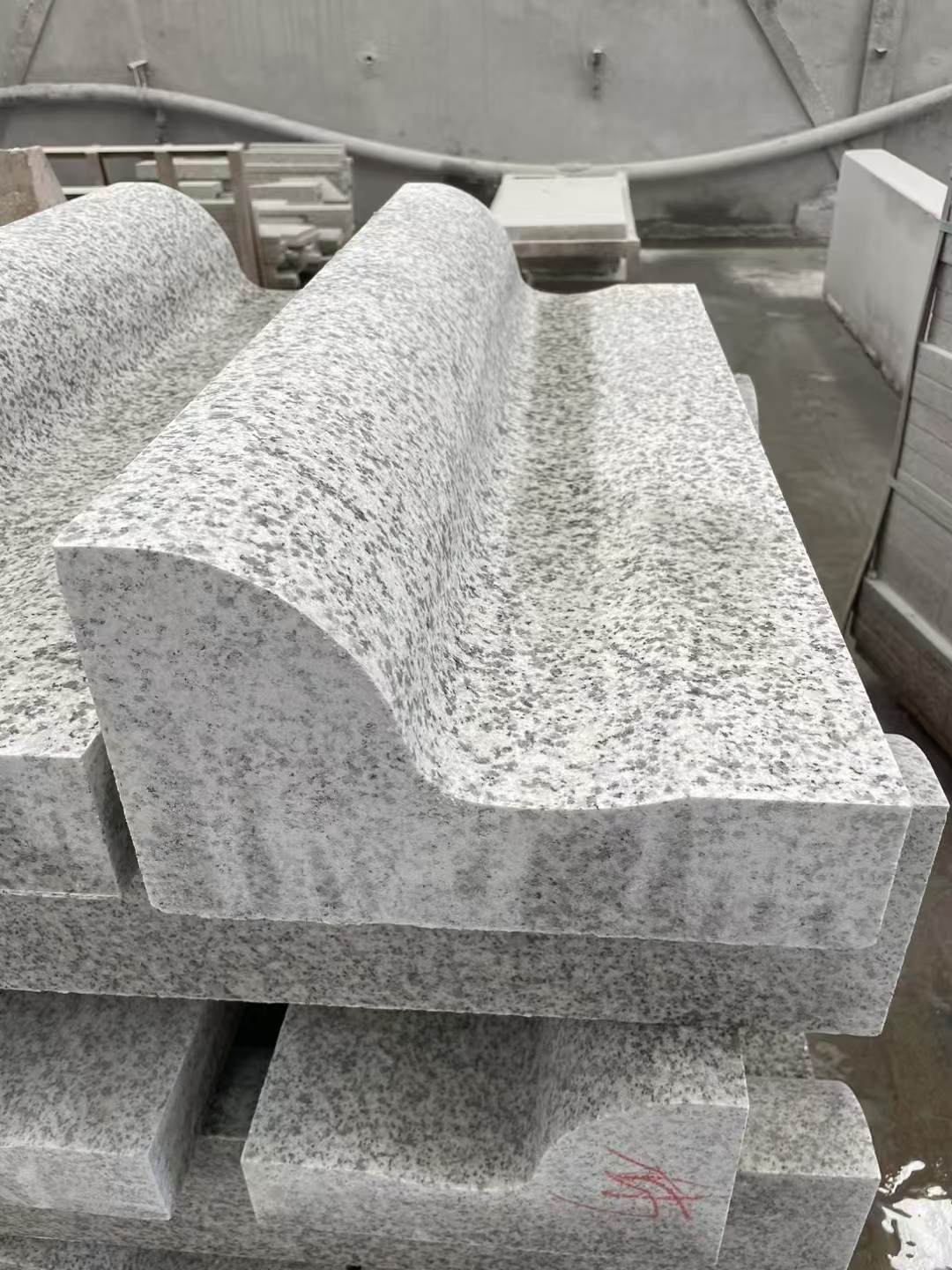 宝鸡 白麻花岗岩S型路沿石，路侧石，马路牙子等