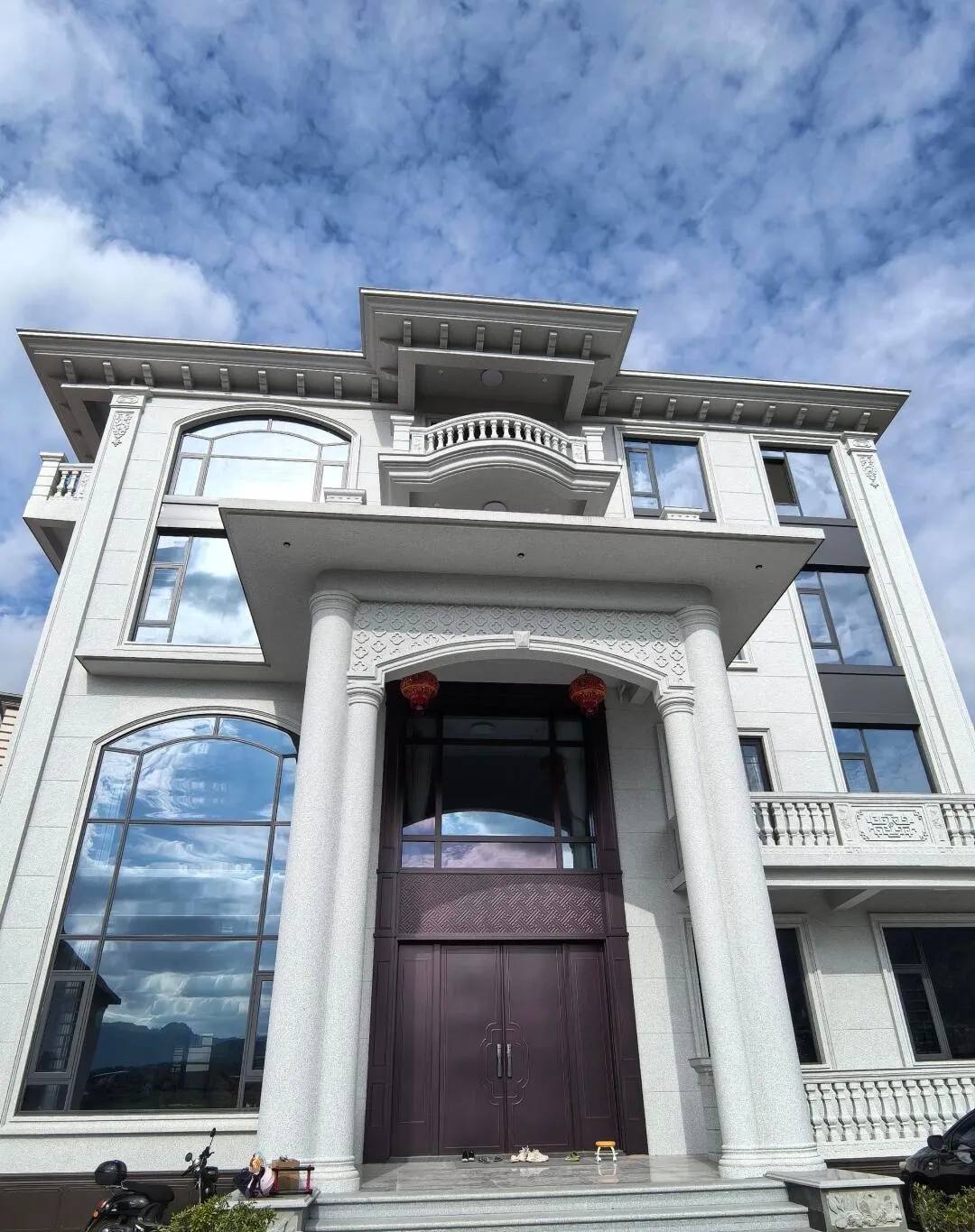 宝鸡白麻别墅外墙干挂石材效果示例