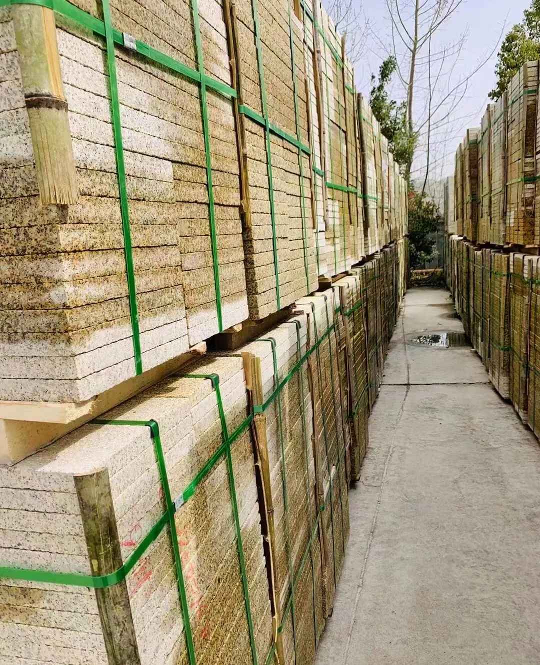 宝鸡 黄金麻花岗岩荔枝面地铺石