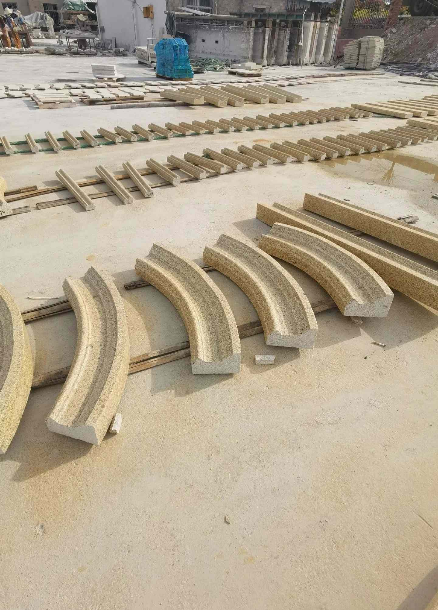 宝鸡 黄金麻花岗岩别墅线条