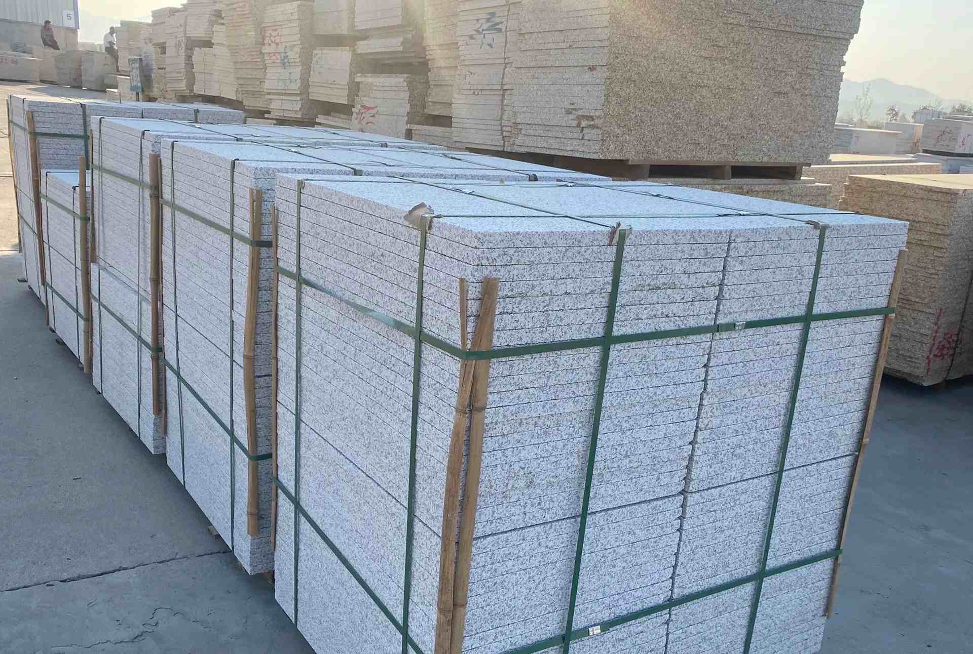 宝鸡 白麻花岗岩荔枝面地铺石