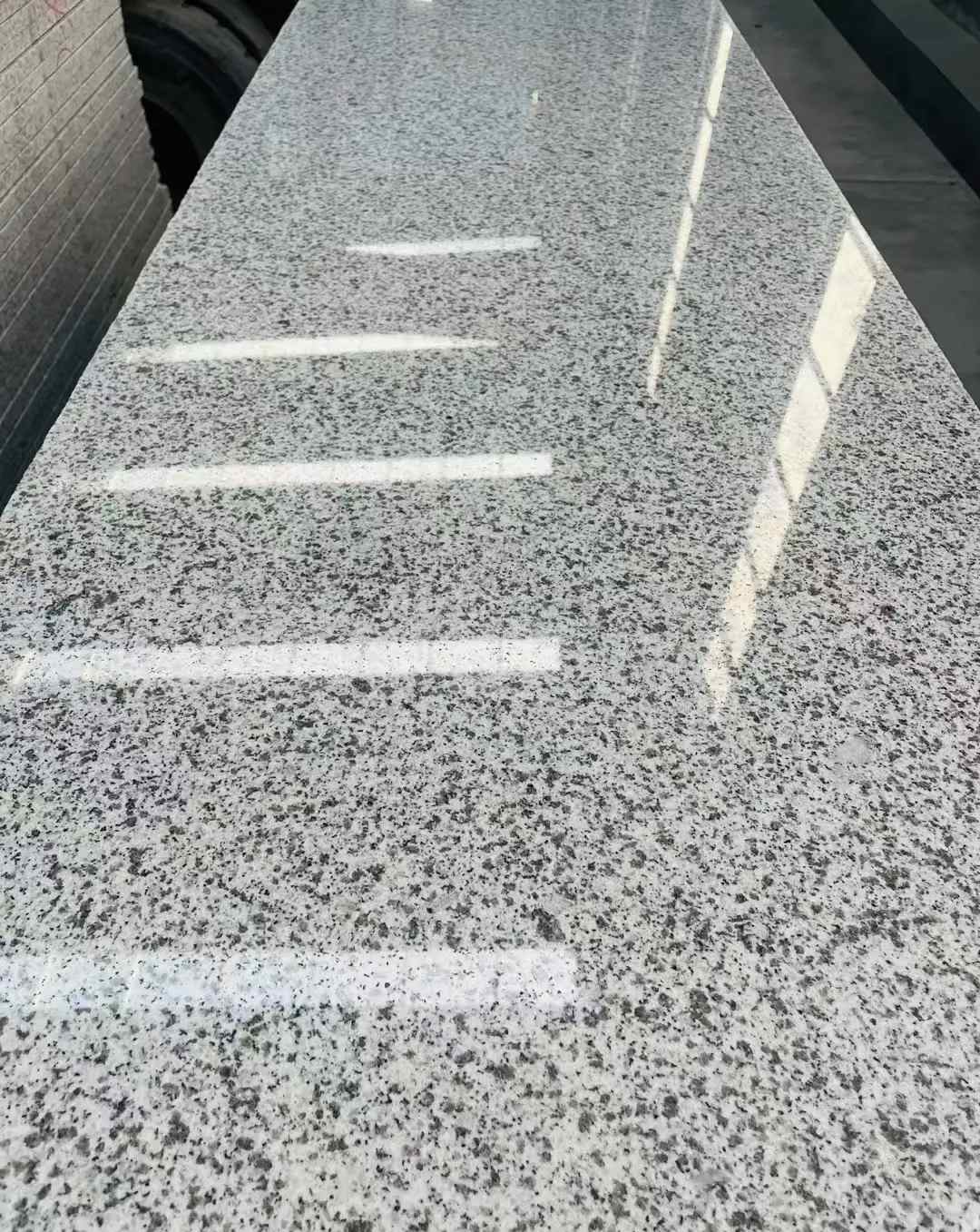 宝鸡 白麻花岗岩光面毛板